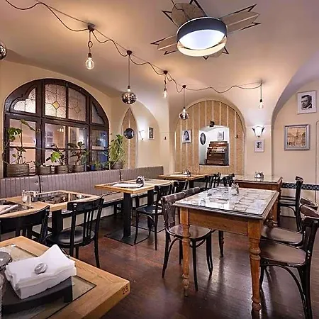 U Schnellu Hotell Prag