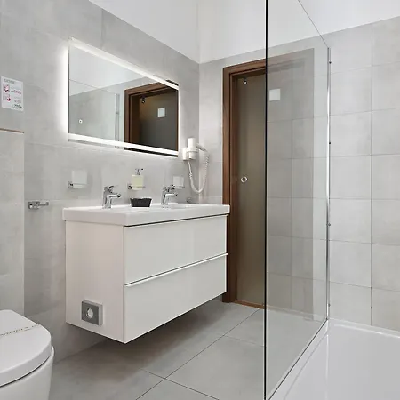 U Schnellu Szálloda
