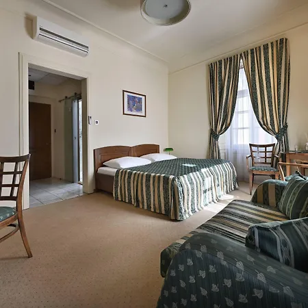 U Schnellu Hotell Prag